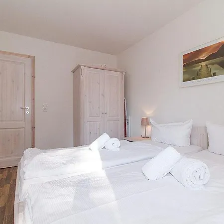 Fewo-18-0-s-ferienwohnung-in-graal-mueritz *